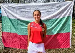 Росица Денчева отпадна на полуфиналите в Куршумлийска Баня, но ще играе финал на двойки